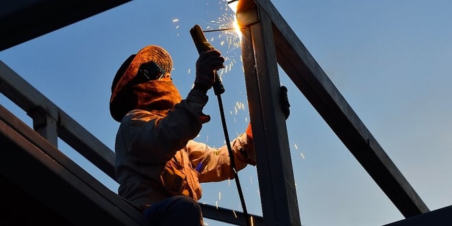 outsourcing-benefits-risks-company-inside